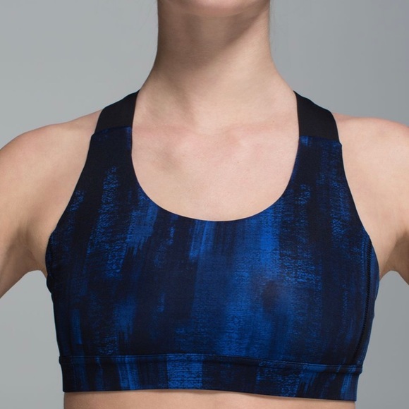 Sky harbor blue lululenon sports bra - Picture 3 of 3